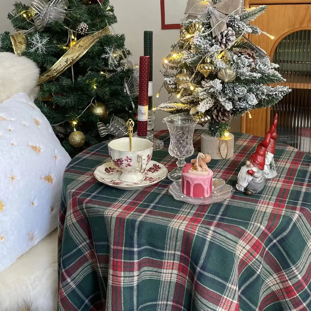 Green Christmas Tablecloth with Red/White/Green Plaid | Festive Elegance Unveiled