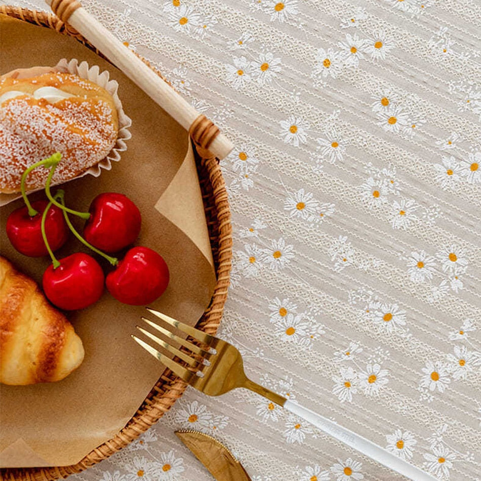 Oval Tablecloth | Floral White &amp; Golden Daisy with Tassels